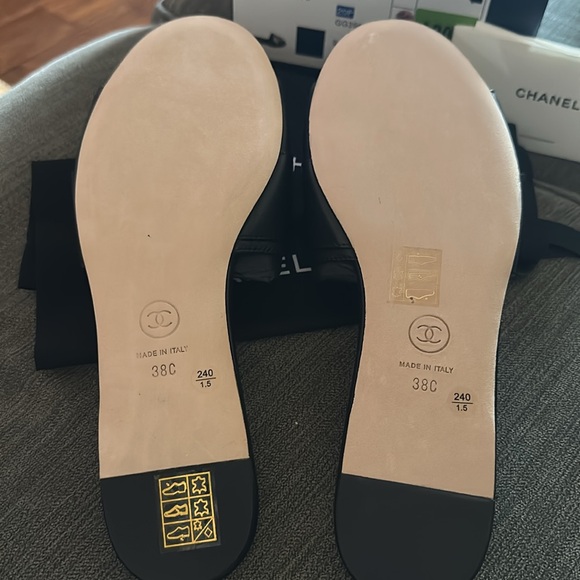 New CHANEL Black Leather Sandal Slide Lambskin CC Pearls Crystals Flats … - Picture 9 of 11